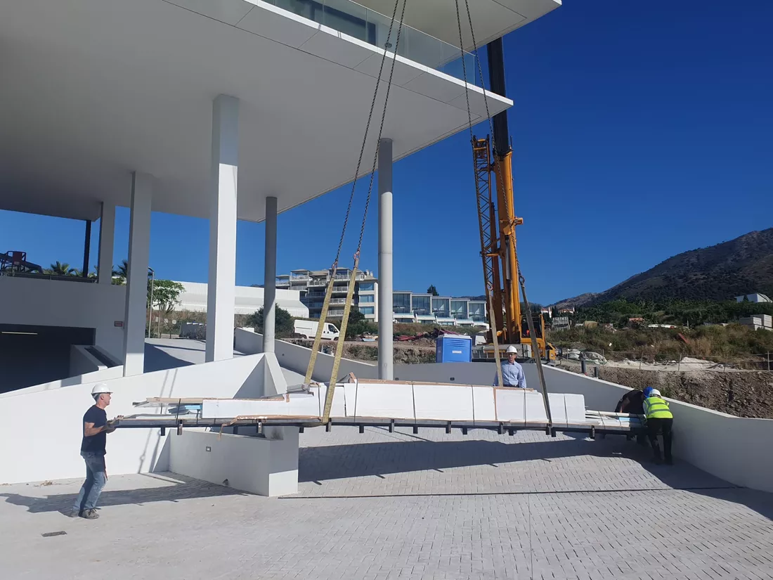 Panneaux en méthacrylate pour piscine transparente